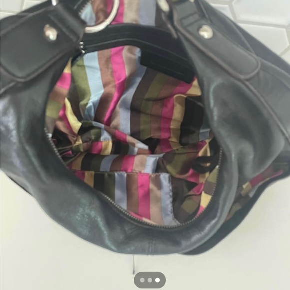 Danier Leather Womens Handbag - Picture 3 of 3